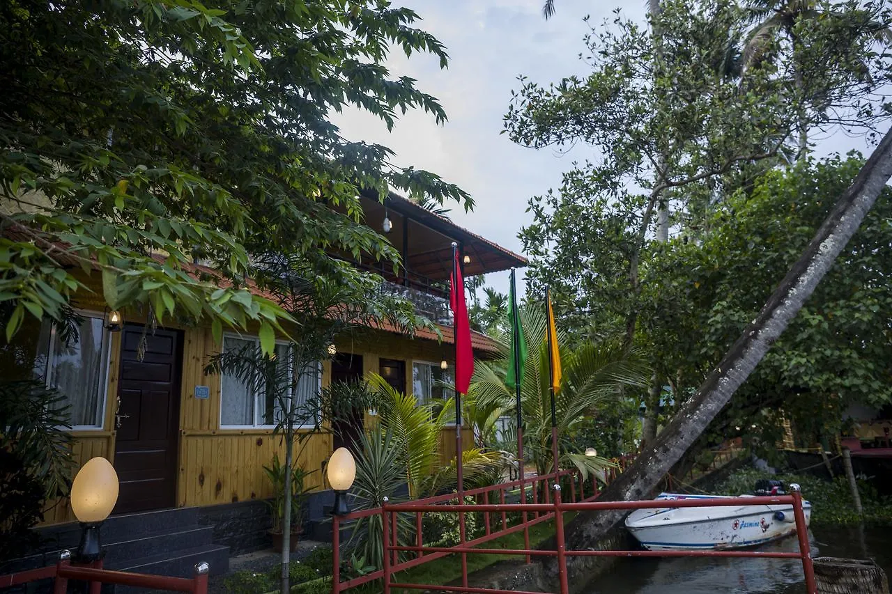 The Lake Paradise Boutique Resort Alappuzha 0*,