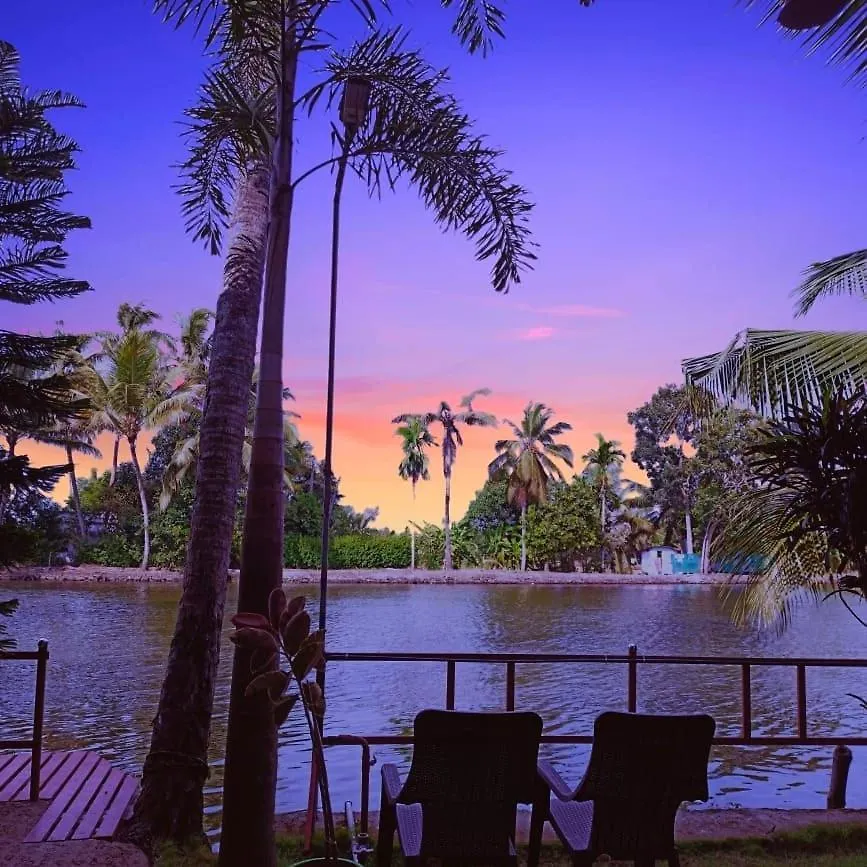 Bed & Breakfast The Lake Paradise Boutique Resort Alappuzha